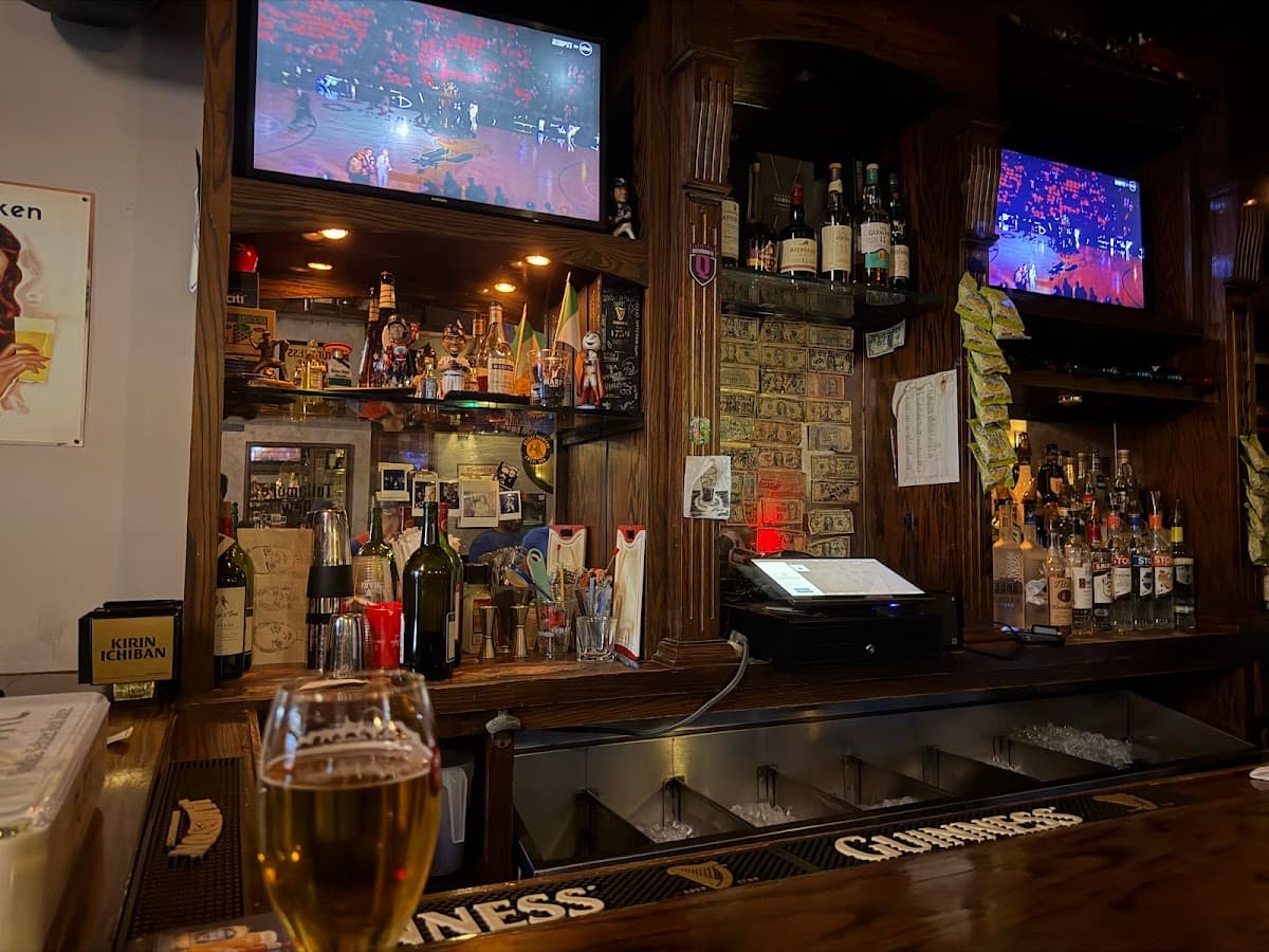 Daly's Irish Pub